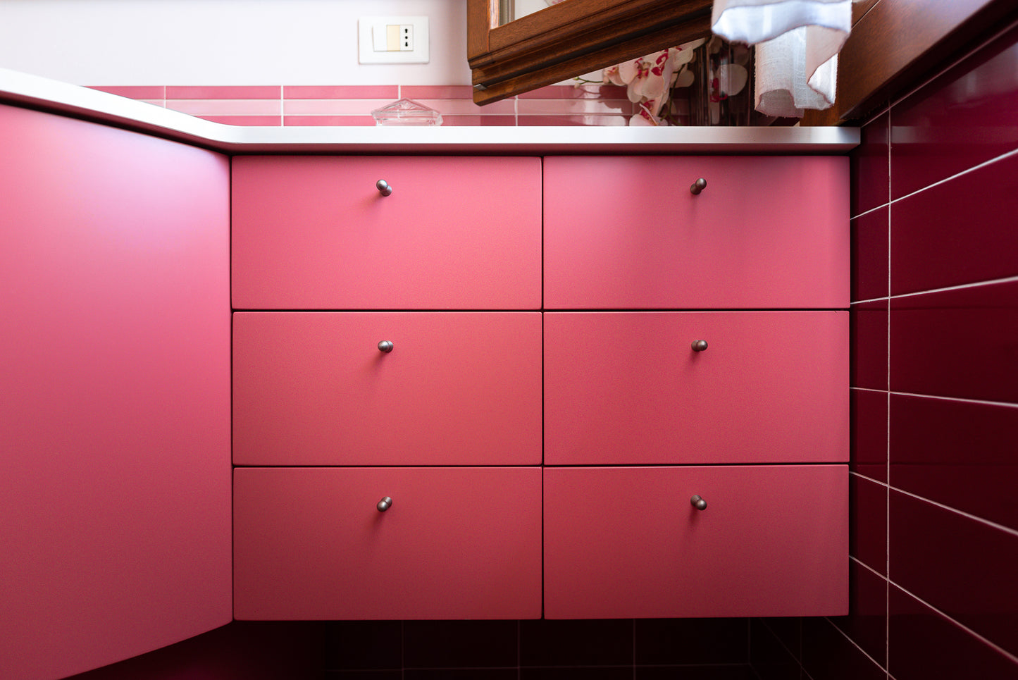 Mobile Bagno Sagomato Curvo - Laccato Opaco Rosa "SOFT"