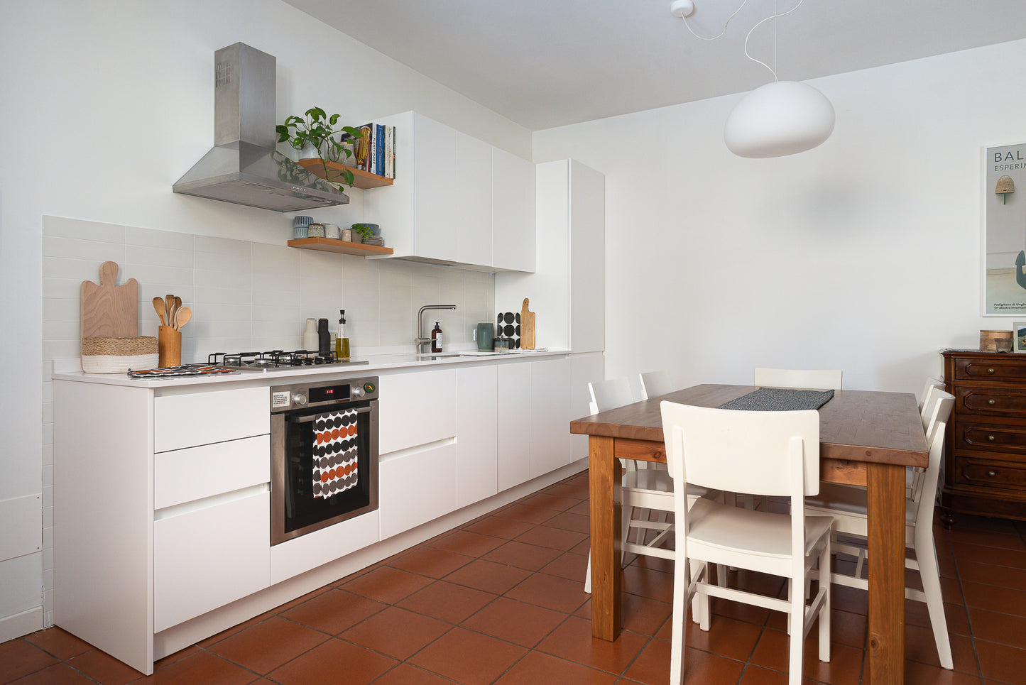 Cucina Lineare - Laccato Opaco Bianco "SOFT" con Gola