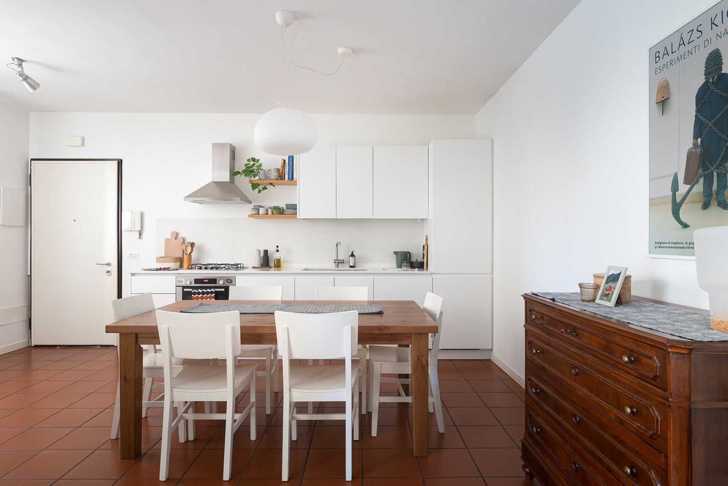 Cucina Lineare - Laccato Opaco Bianco "SOFT" con Gola