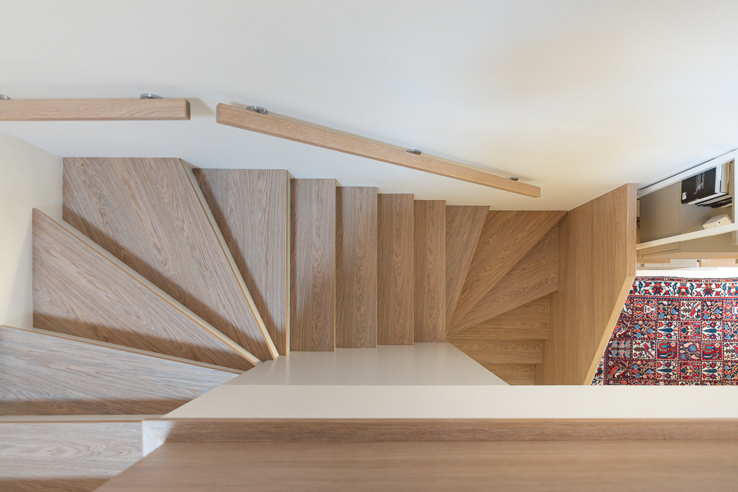 Ingresso Open Space - Scala in Rovere Naturale