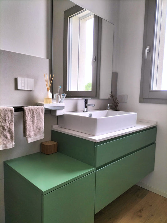 Mobile bagno - laccato opaco verde salvia - top quarzo bianco