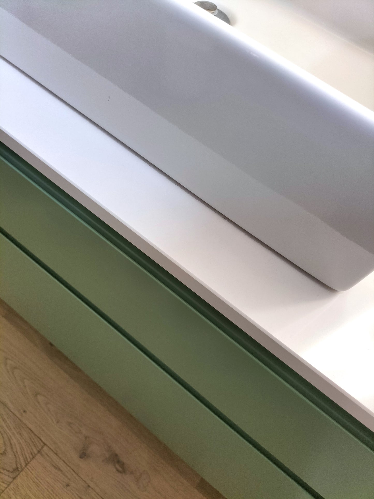 Mobile bagno - laccato opaco verde salvia - top quarzo bianco