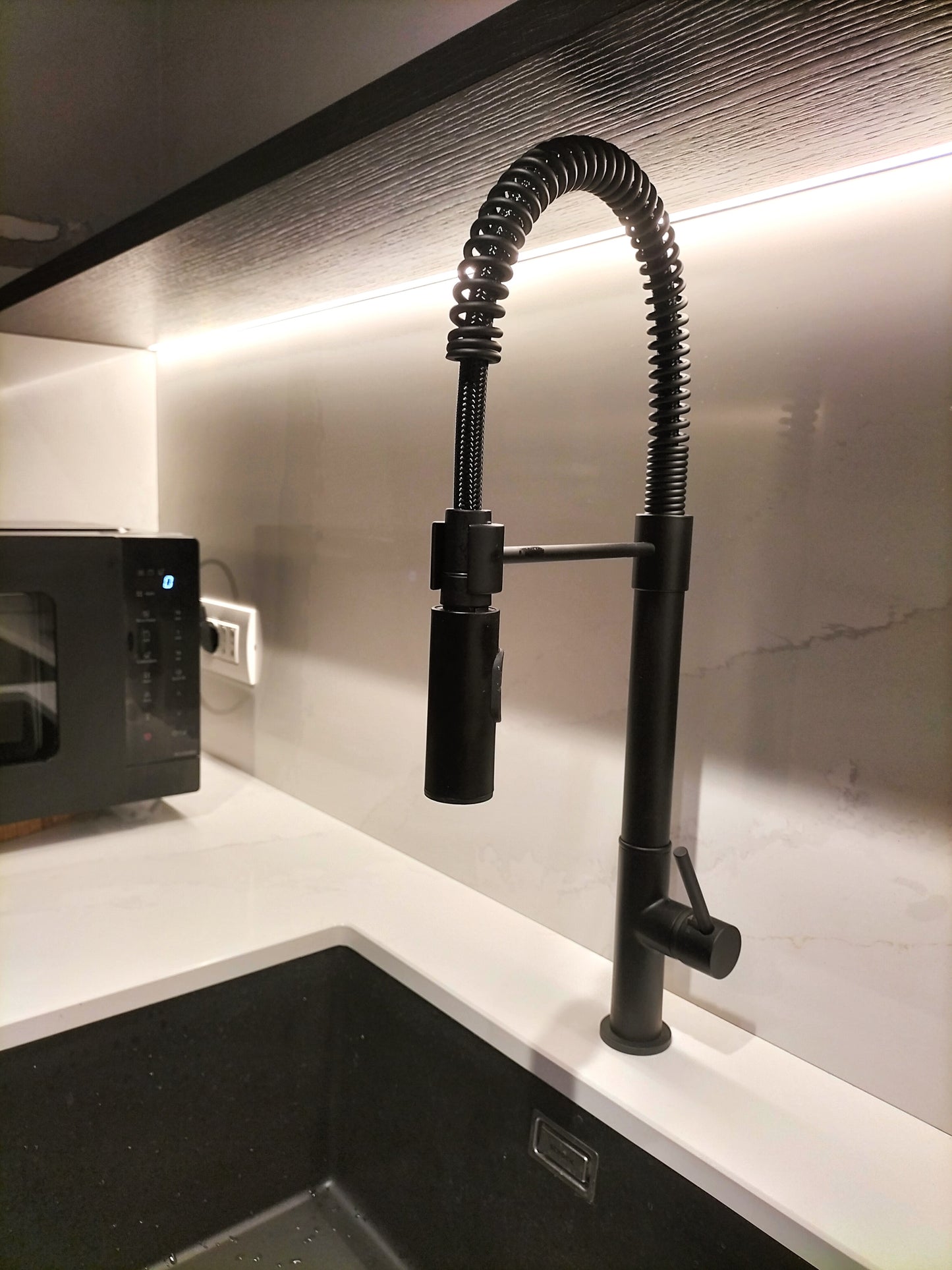 Cucina - rovere spazzolato laccato poro aperto colore a campione